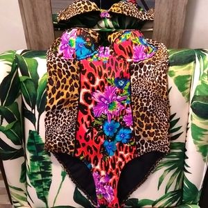 🔥 Victoria's Secret One Piece Swimsuit 🔥